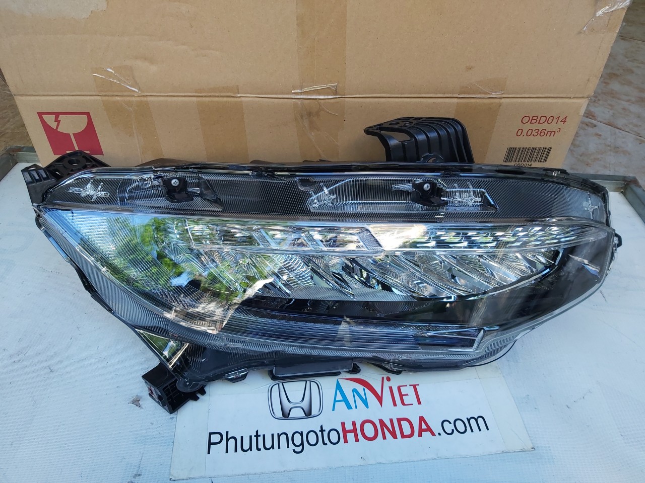 Đèn pha xe Honda CIVIC 2018